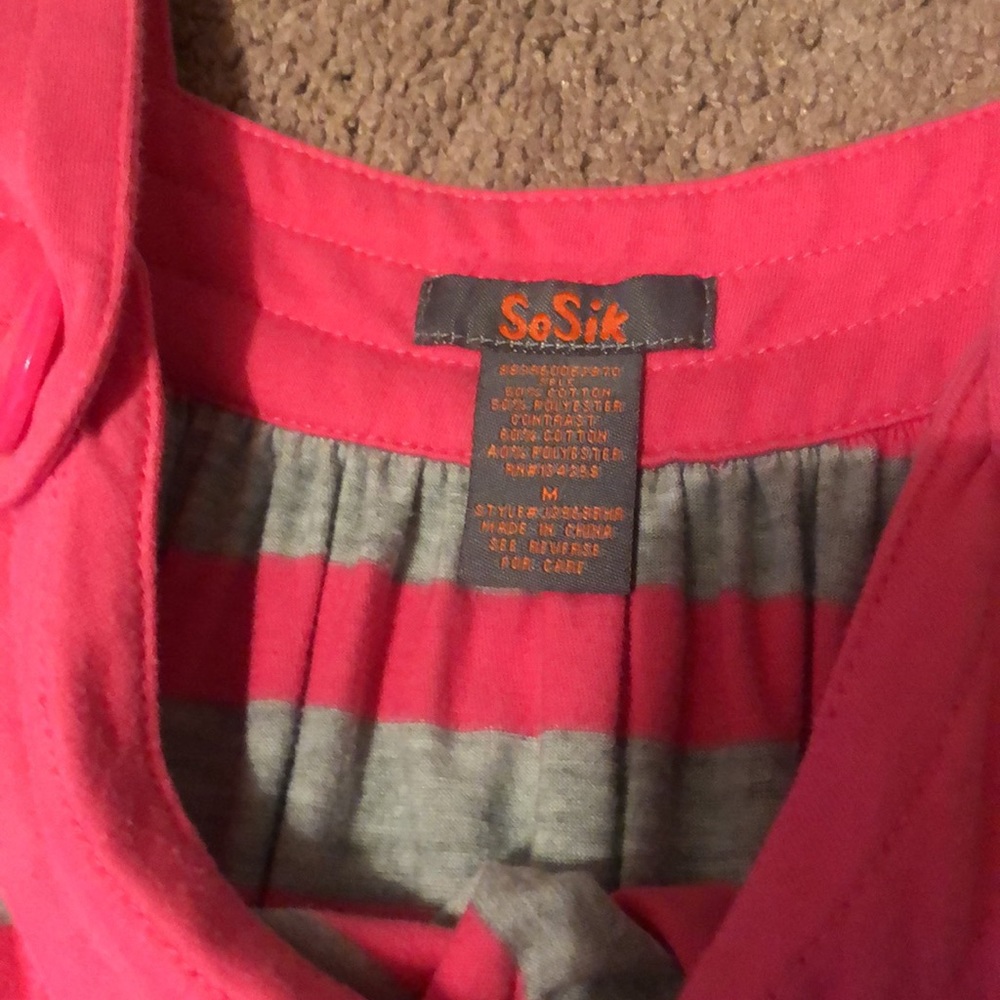 Tank tops - Picture 3 of 4